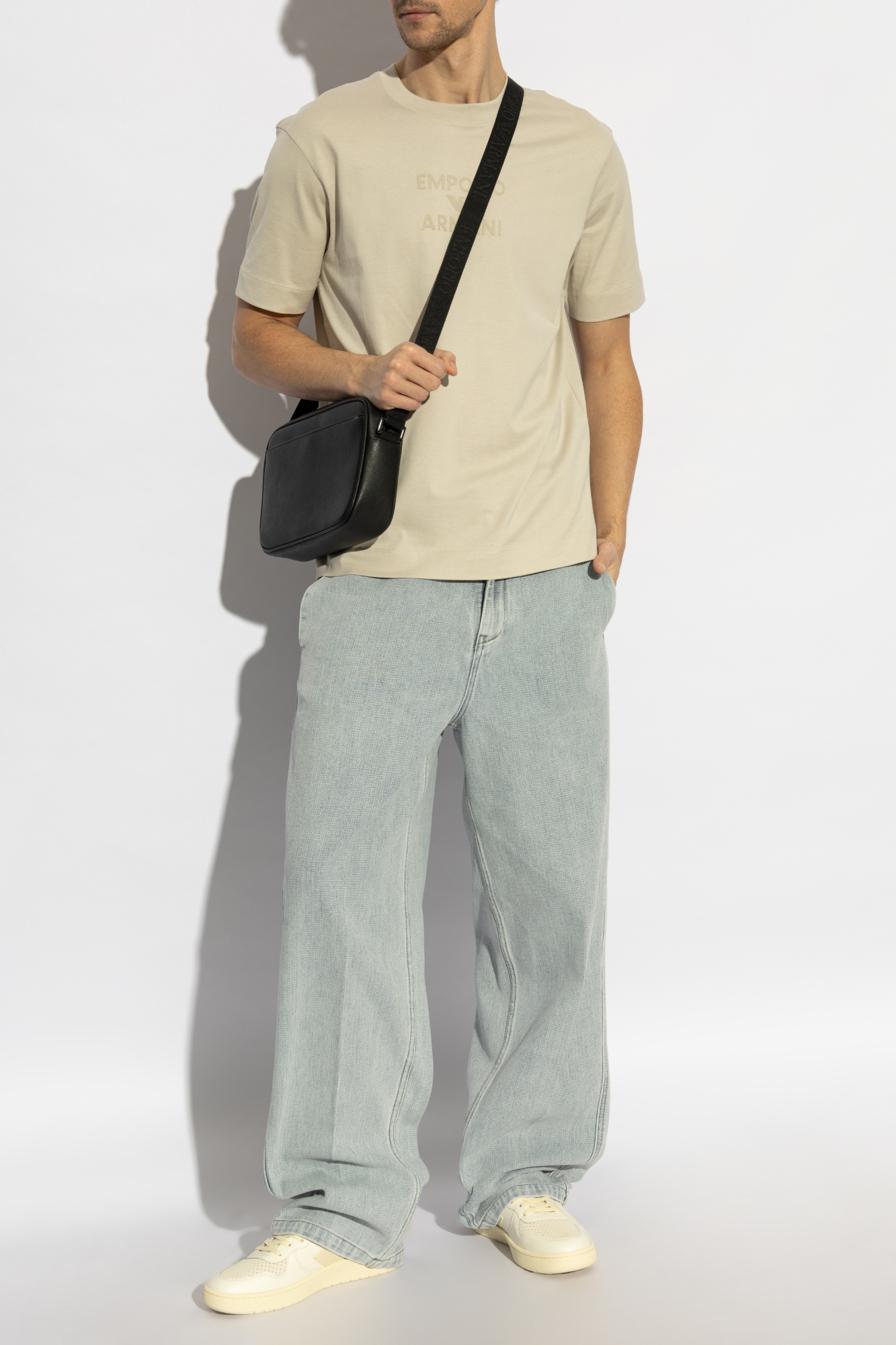★AEAE★ SHIRTS BAG [BEIGE] Beige T-shirt with logo Emporio Armani - Vitkac AS